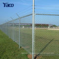 La fábrica galvanizó la cerca del acoplamiento de cadena los 8ft altos para los campos de béisbol